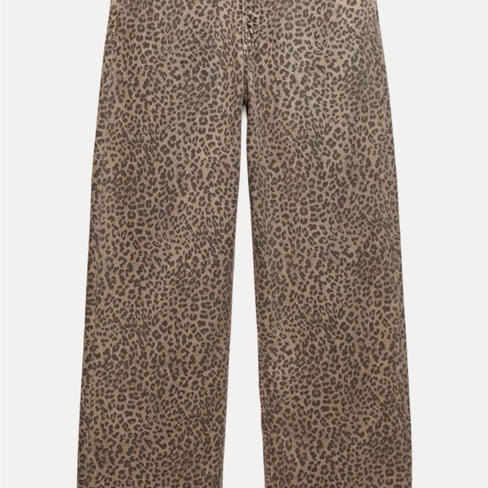 COPY - Leopard Print Wide-Leg Zara Jeans
Worn Twice
Like New
Size 2
Price Adjus…